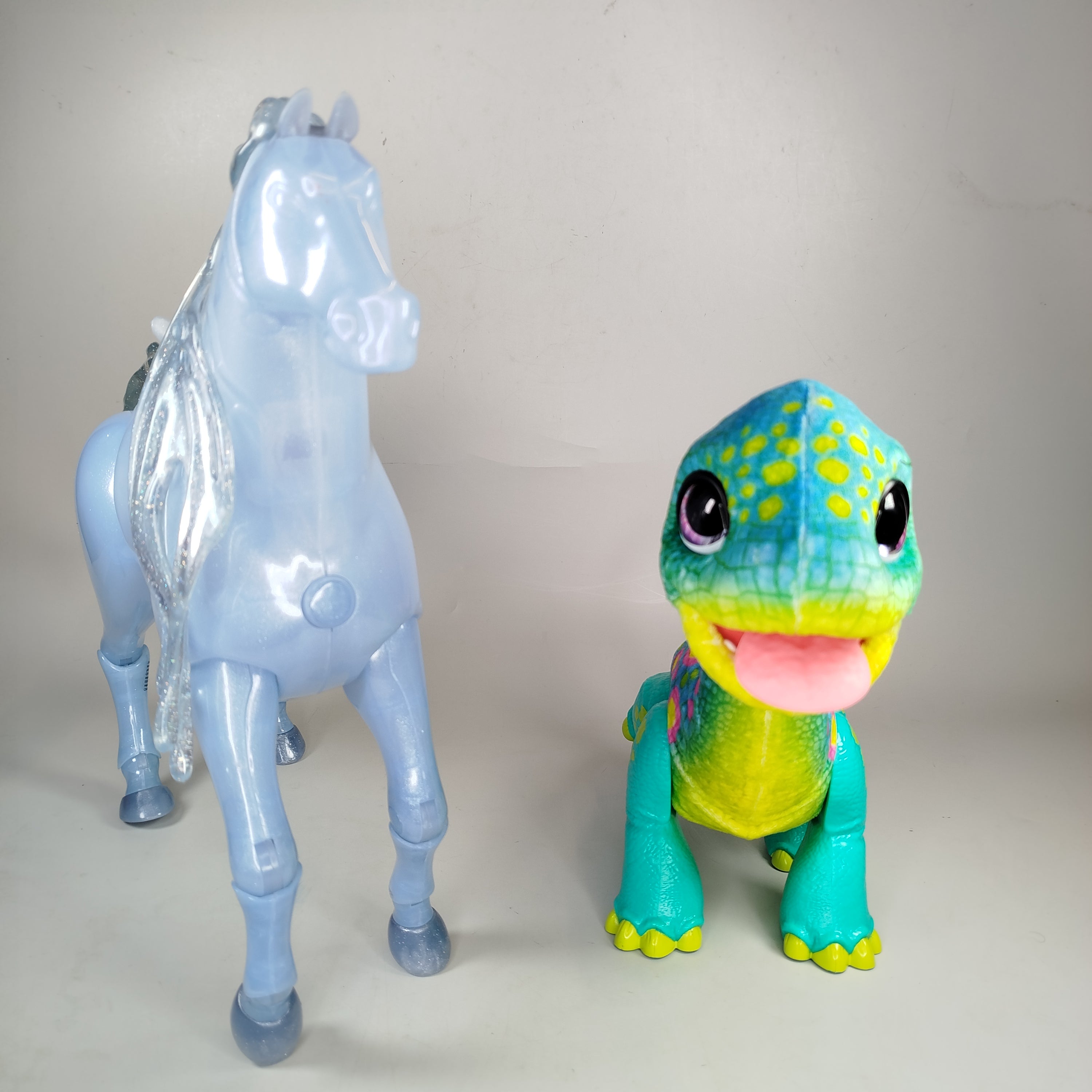 Interaktives Dinosaurier- & Pferde-Spielset